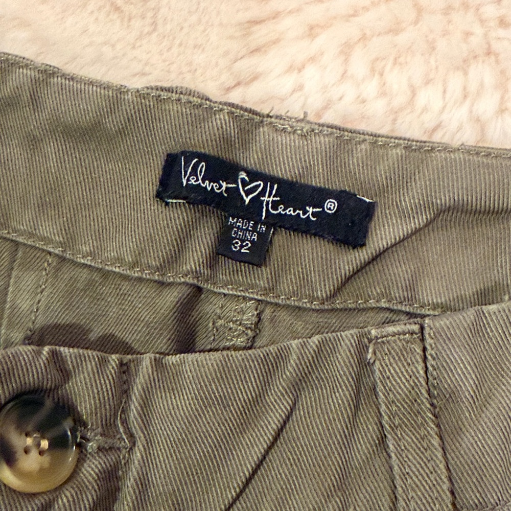 Velvet Heart Olive Green Cropped Wide-Leg Pants - Picture 6 of 6